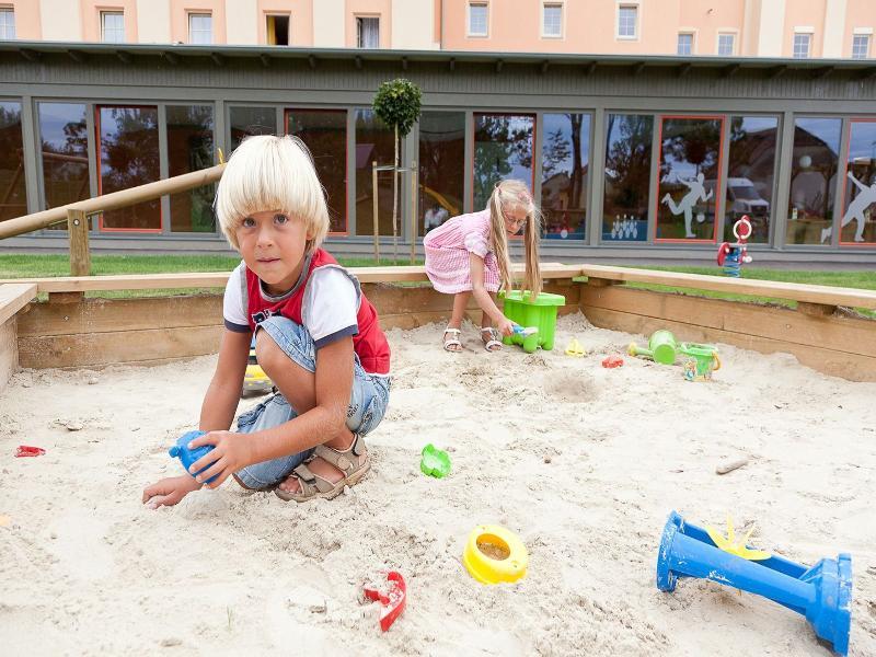 Jufa Hotel Weinviertel - Eselsmuehle Seefeld-Kadolz Екстер'єр фото