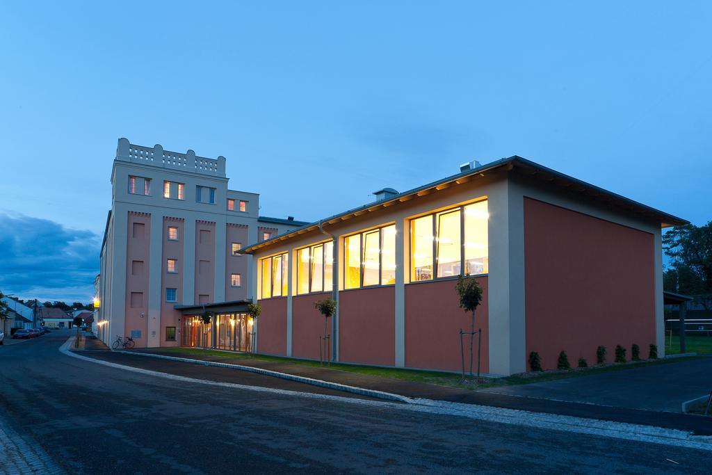 Jufa Hotel Weinviertel - Eselsmuehle Seefeld-Kadolz Екстер'єр фото