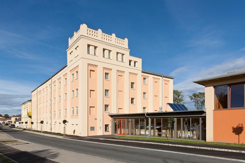 Jufa Hotel Weinviertel - Eselsmuehle Seefeld-Kadolz Екстер'єр фото